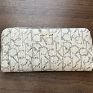 Calvin Klein Cream Logo Wallet